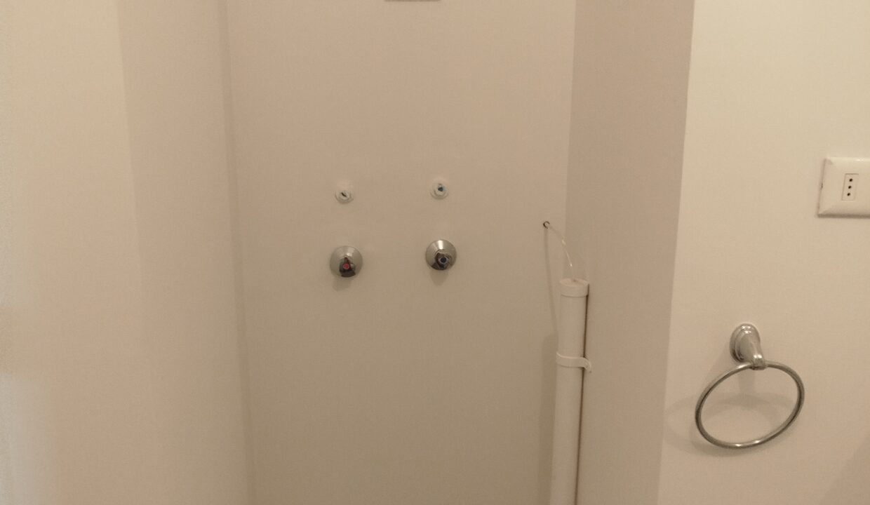 1000222144